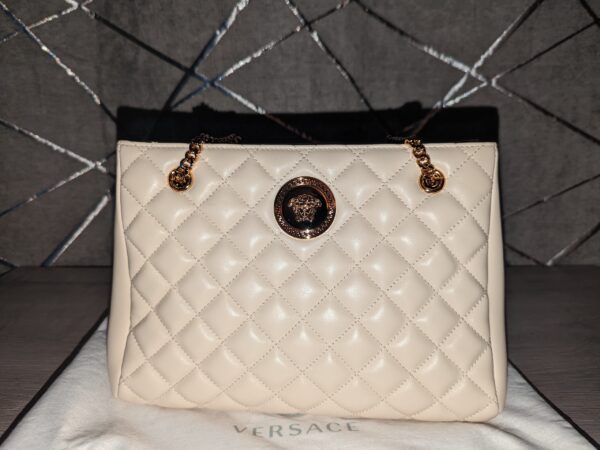 Versace La Medusa Quilted Nappa Leather Large - Model: 1006176_1A03912__IT 1K84V - UPC: 8054712727771.